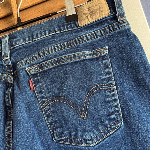 Levi’s 505 Classic Straight Leg Mid Rise Cut Off Raw Edge Cropped Jorts 14 - Picture 3 of 14